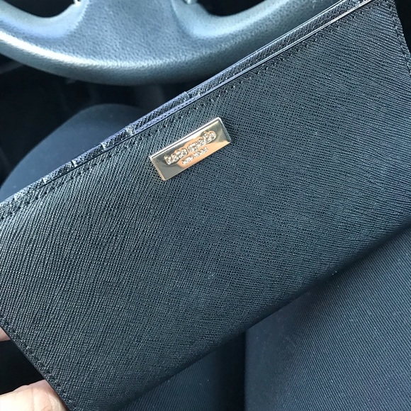 Kate Spade Wallet - Picture 2 of 8
